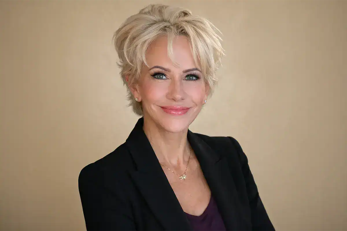 Dr. Julie Kaesberg, MD, AARM